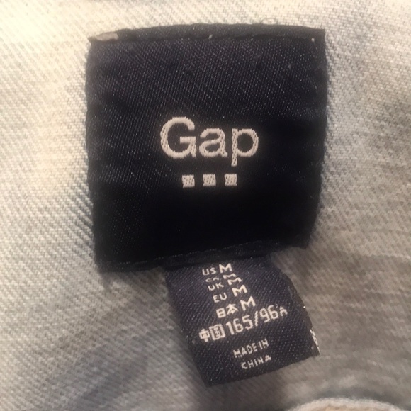 GAP Light Wash Jean Jacket - Picture 3 of 3
